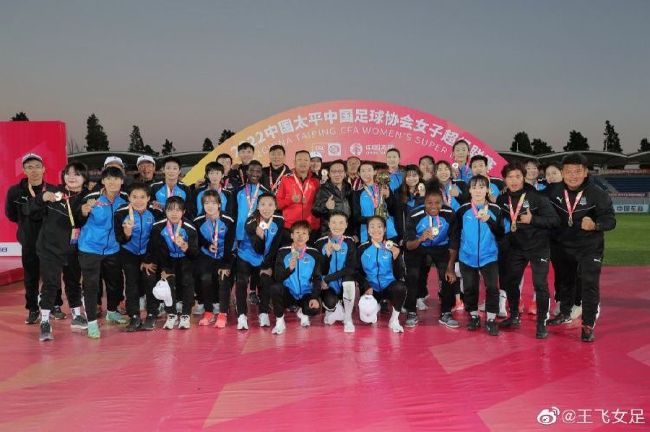 听到叶辰的邀请，陈泽楷与洪五两人连忙点头，随后便跟在他和苏若离的身后上了飞机